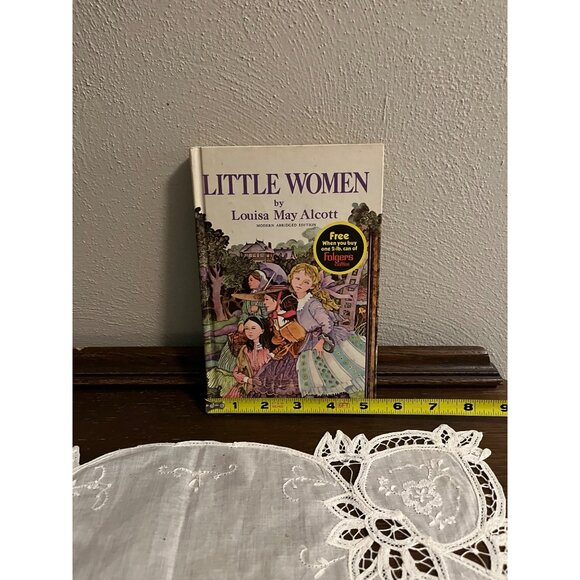 Little Women by Louisa May Alcott - Picture 3 of 7